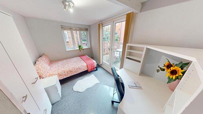 6 Bedroom Terraced House To Rent In A Mansfield Road, Nottingham, NG1