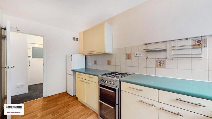 2 Bedroom Apartment For Sale In Carnarvon Road, Stratford, E15