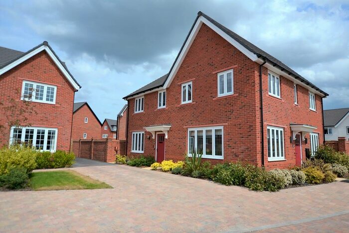 3 Bedroom Semi Detached House For Sale In Bluebell Road, Holmes Chapel, CW4