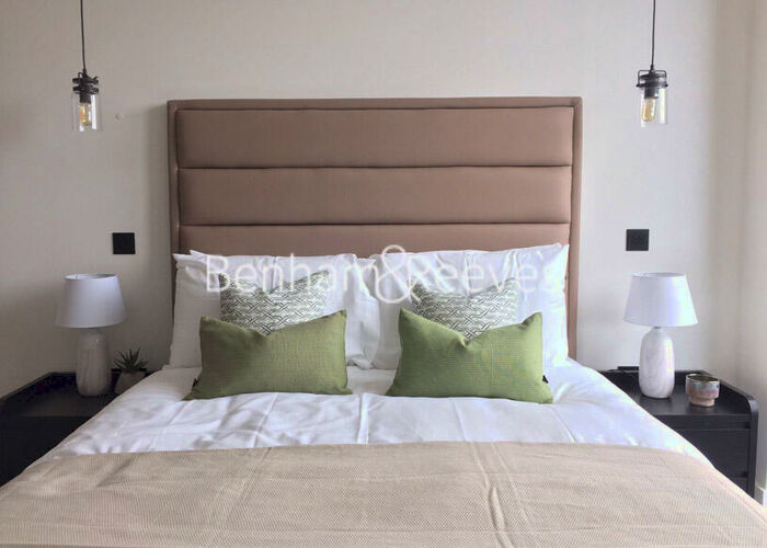 2 Bedroom Apartment To Rent In Emery Way, Wapping, E1W