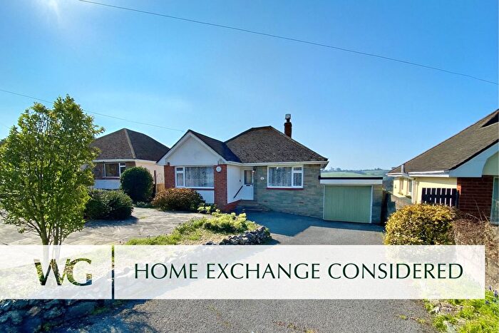 2 Bedroom Bungalow For Sale In Newton Abbot, Devon, TQ12