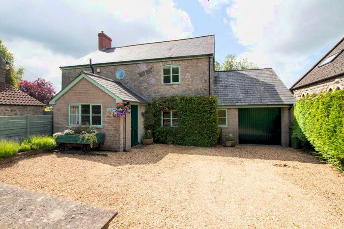 3 Bedroom Detached House For Sale In Upper Vobster, BA3
