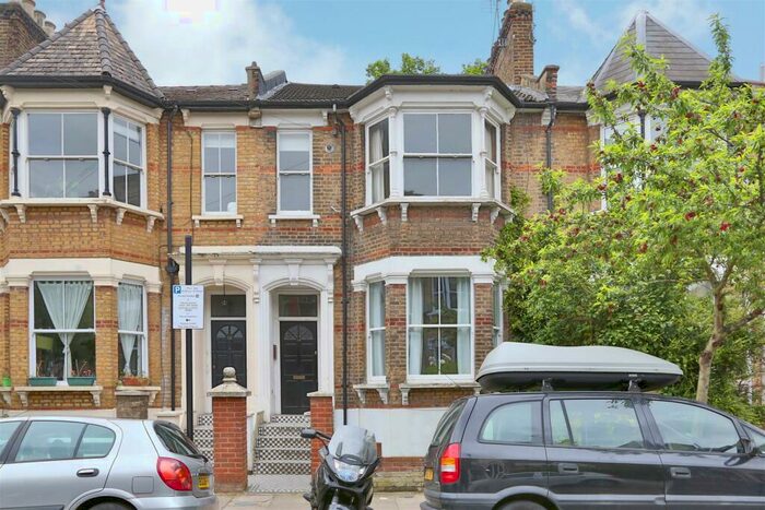2 Bedroom Flat To Rent In Ickburgh Road, E5