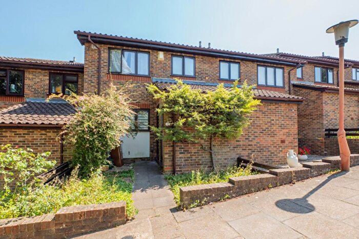 3 Bedroom Terraced House For Sale In Corrib Drive, Sutton, Surrey, SM1