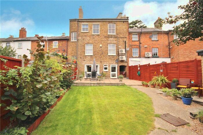 2 Bedroom Flat To Rent In St. Judes Road, Englefield Green, Egham, Surrey, TW20