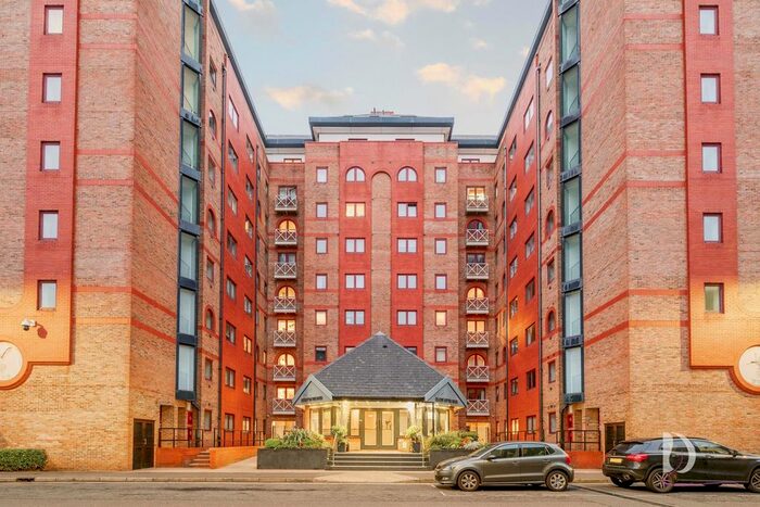 1 Bedroom Flat To Rent In Watermans Quay, London, SW6