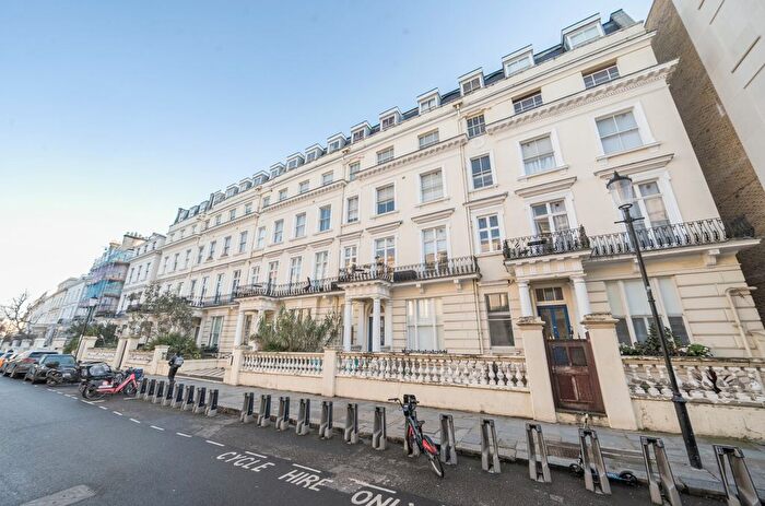 1 Bedroom Flat For Sale In Radford House, Pembridge Gardens, London, W2