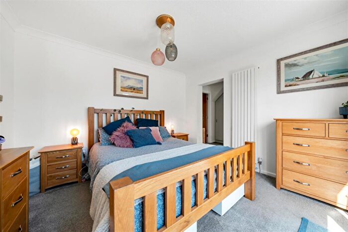 4 Bedroom House For Sale In Newton Manor Close, Swanage, BH19 - Photo 4