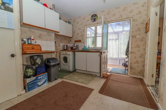2 Bedroom Detached House For Sale In Hurstbourne Tarrant, Andover, Hampshire, SP11