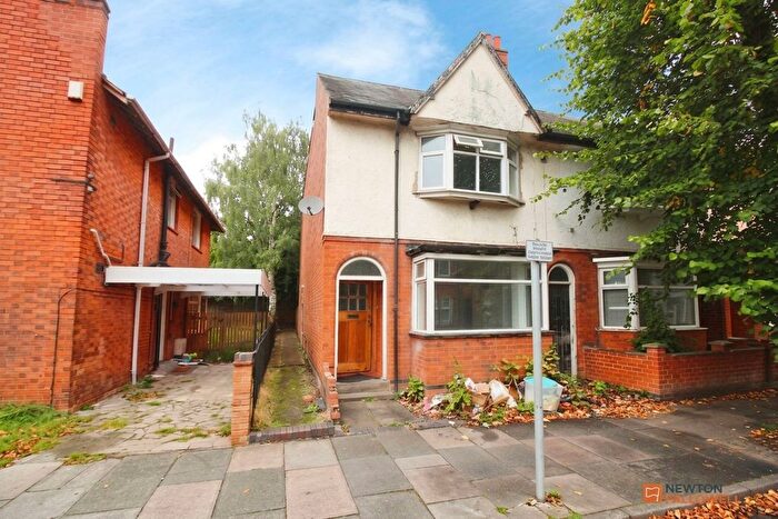 4 Bedroom End Terrace House For Sale In Fosse Road South, Leicester, LE3