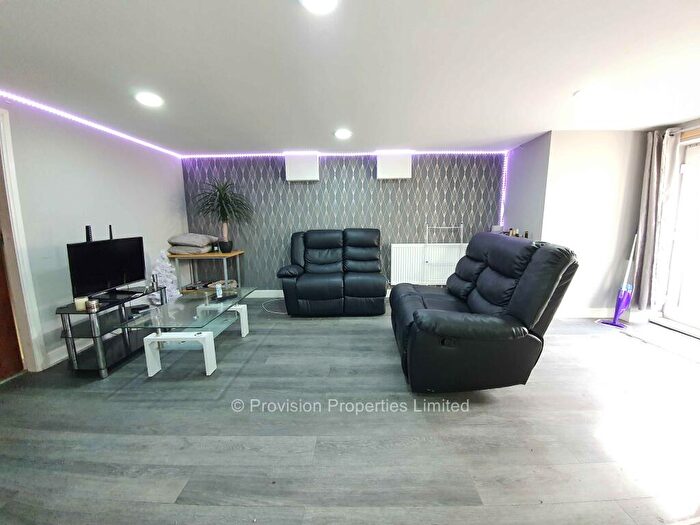 2 Bedroom Terraced House To Rent In Ash Grove, Hyde Park, Leeds, LS6