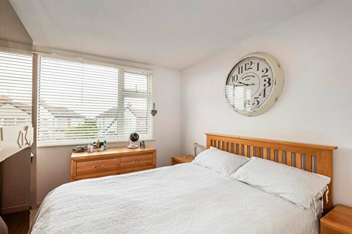 3 Bedroom Terraced House For Sale In Amberley Road, Upper Abbey Wood, London, SE2