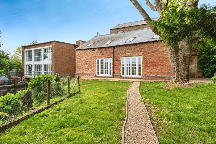 4 Bedroom Detached House For Sale In South Brink, Wisbech, PE14