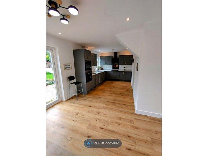 3 Bedroom Terraced House To Rent In Hareclive Road, Bristol, BS13