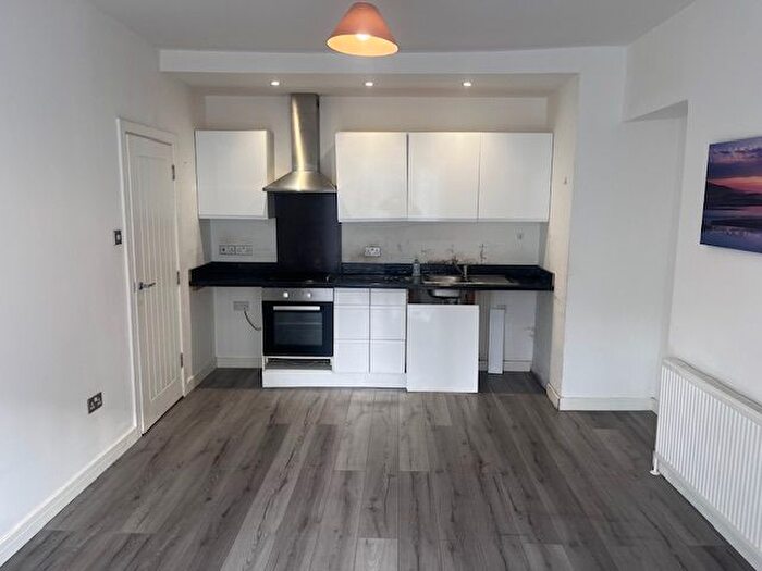 1 Bedroom Flat To Rent In Gelliwastad Road, Pontypridd, CF37