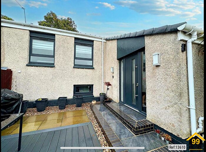3 Bedroom Semi-Detached House For Sale In Glenburn Way, Bo'ness, Falkirk, EH51