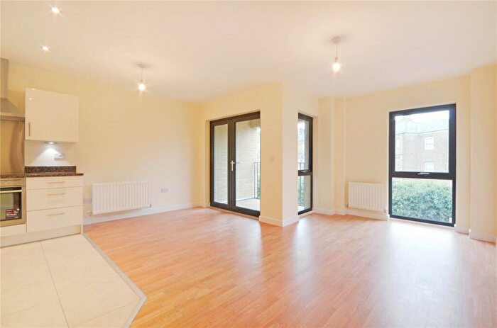 1 Bedroom Flat To Rent In Newman Close, Willesden Green, NW10