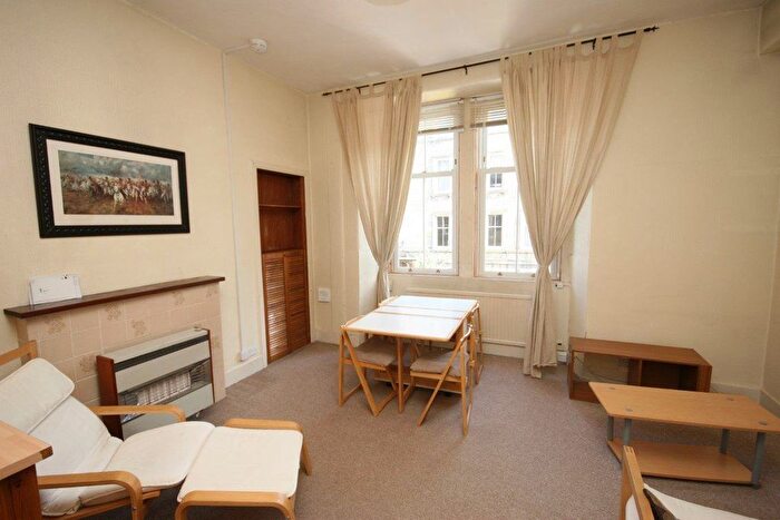 1 Bedroom Flat To Rent In Dean Park Street, Stockbridge, Edinburgh, EH4