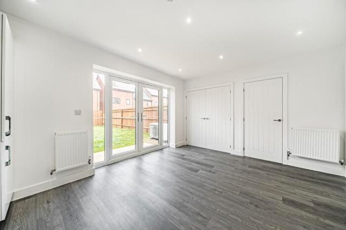 4 Bedroom Link Detached House To Rent In Francis Avenue, Osbourne Gardens, Aylesbury, HP21