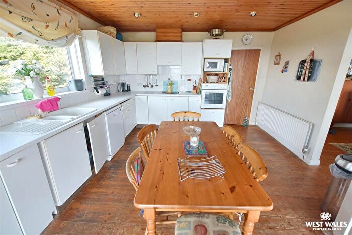 4 Bedroom Detached House For Sale In Anchor Down, Solva, Haverfordwest, SA62