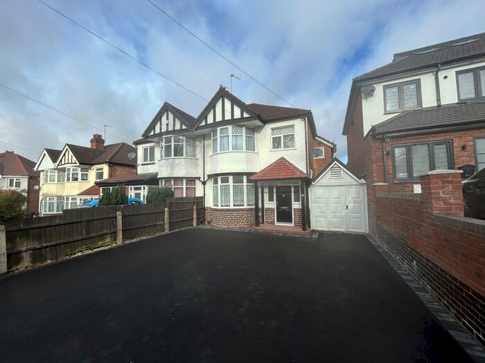 3 Bedroom House To Rent In Green Bank Avenue, Hall Green, Birmingham, B28