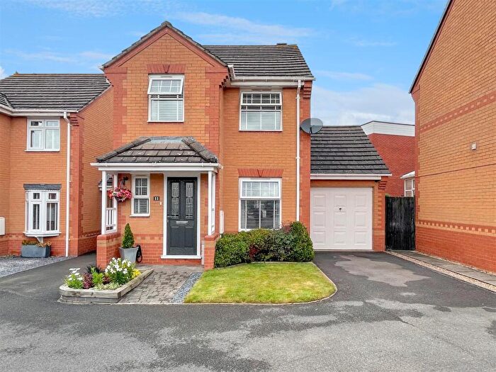 3 Bedroom Link Detached House For Sale In Horseshoe Close, Cosby, Leicester, LE9