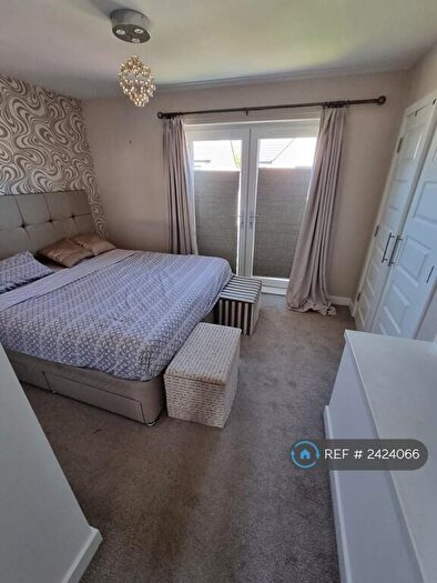 4 Bedroom Detached House To Rent In Oaklands Square, Edinburgh, EH11