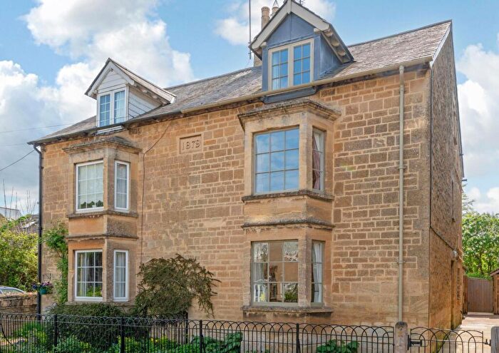 4 Bedroom Semi-Detached House For Sale In High Street, Milton-Under-Wychwood, OX7