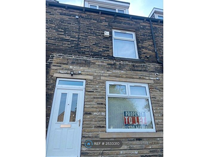 4 Bedroom Terraced House To Rent In Cleckheaton Road, Bradford, BD6