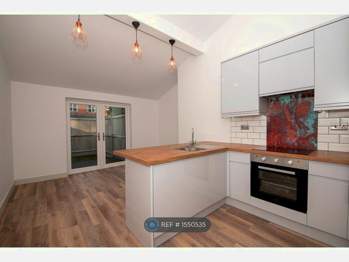 1 Bedroom Semi-Detached House To Rent In Holland Gardens, Fleet, GU51