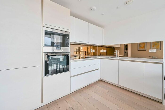 2 Bedroom Flat To Rent In Claremont House, Maple Way, Canada Water, London, SE16