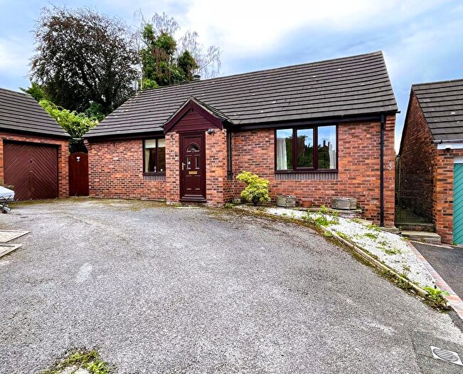 3 Bedroom Detached Bungalow For Sale In St. Lukes Way, Frodsham, WA6