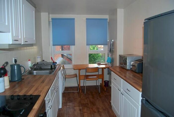 2 Bedroom Flat To Rent In Orchard Place, Jesmond, Newcastle Upon Tyne NE2