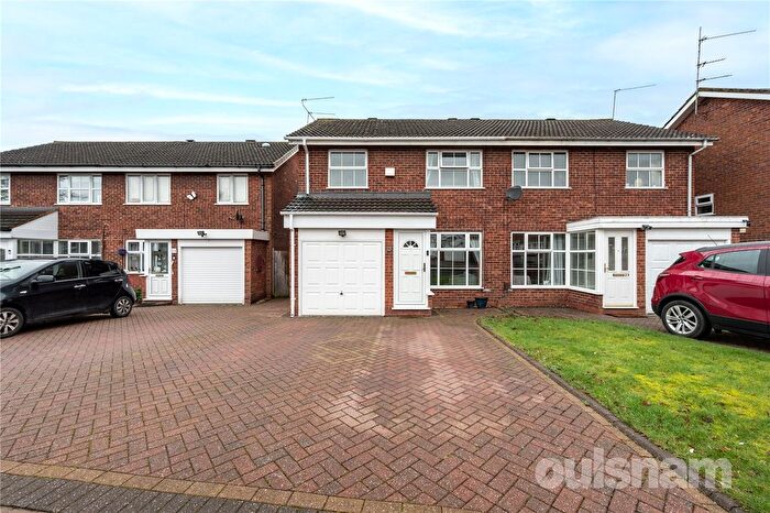 3 Bedroom Semi Detached House For Sale In Gateley Close, Winyates Green, Redditch, Worcestershire, B98