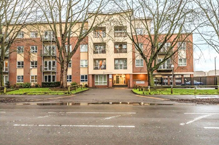 1 Bedroom Flat To Rent In Caversham Place, Richfield Avenue, Reading, RG1