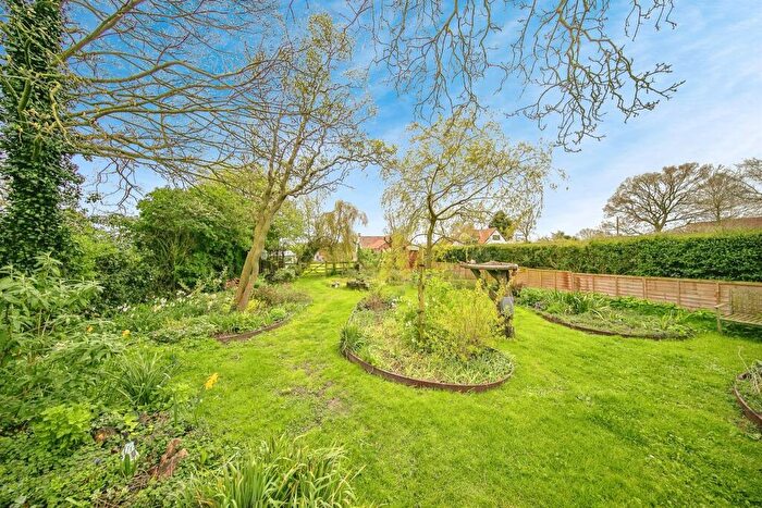 3 Bedroom Detached Bungalow For Sale In Old London Road, Copdock, Ipswich, IP8