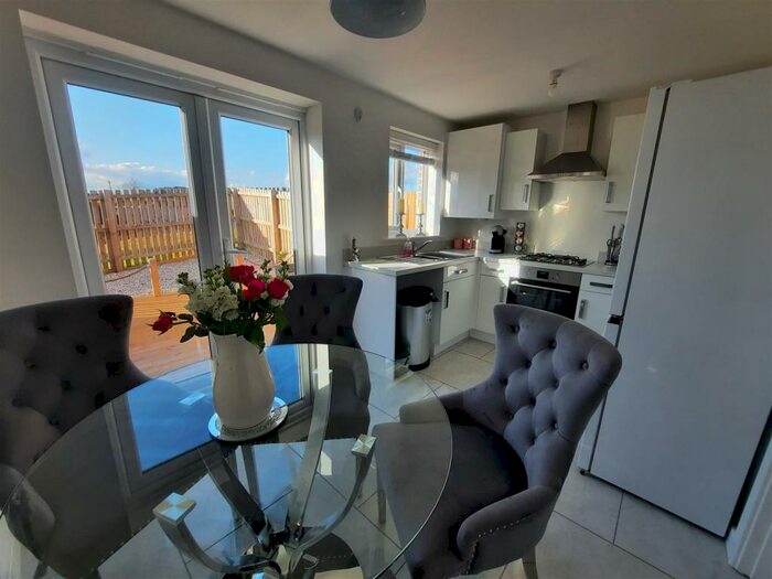 2 Bedroom Terraced House To Rent In Cae'r Garreg, Oakdale, Blackwood, NP12