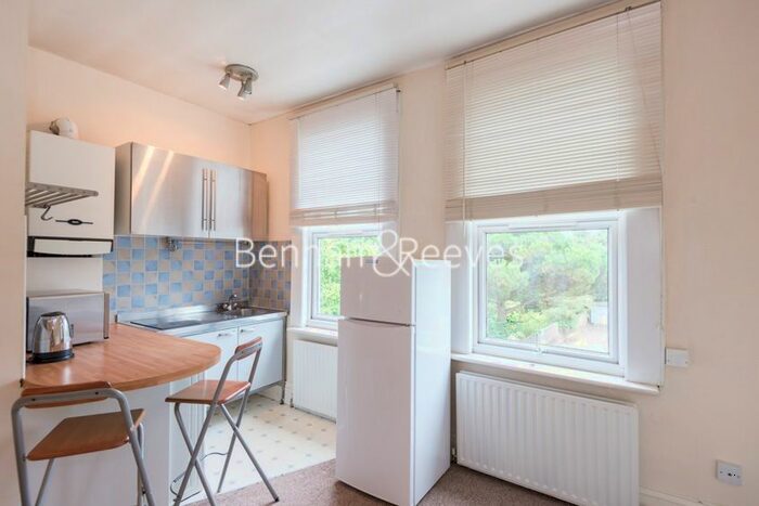 Studio To Rent In Madeley Road, Ealing, W5
