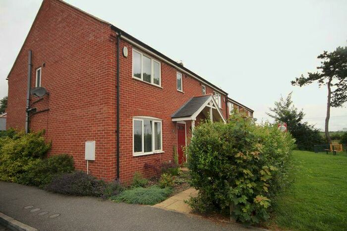 3 Bedroom Semi-Detached House To Rent In Osprey Drive, Great Coates, DN37