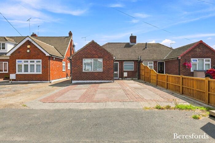 2 Bedroom Bungalow For Sale In Perry Street, Billericay, CM12