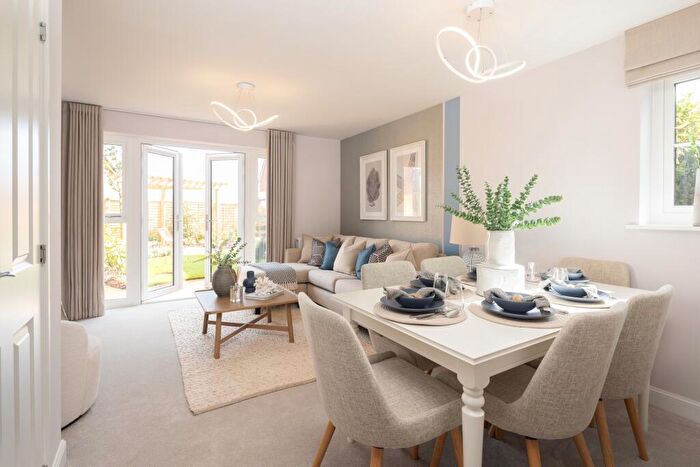 3 Bedroom End Of Terrace House For Sale In Briggington Way, Leighton Buzzard, Bedfordshire, LU7