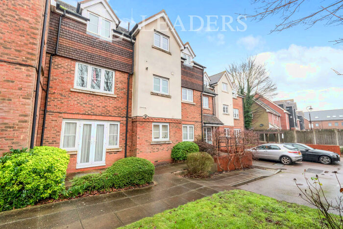 2 Bedroom Apartment To Rent In Games Yard, Stevenage, SG1