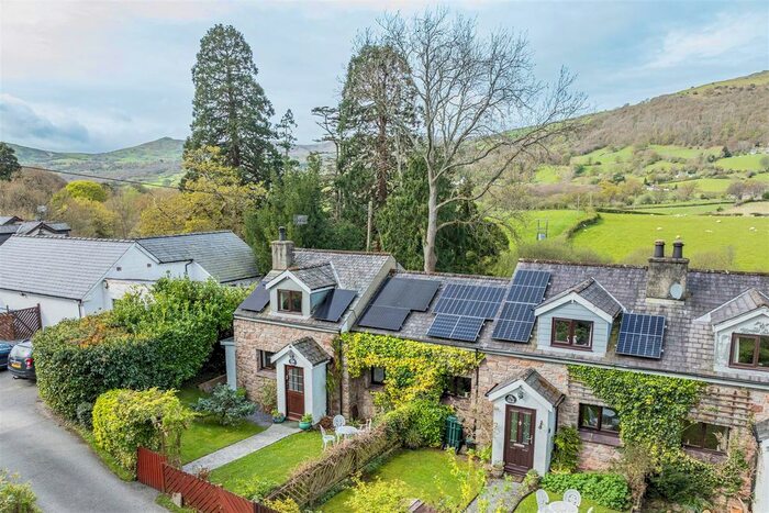 3 Bedroom End Of Terrace House For Sale In Rowen, Conwy, LL32