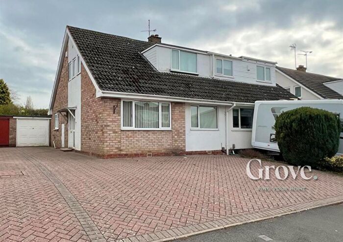 3 Bedroom Semi Detached House For Sale In Milestone Drive, Hagley, DY9