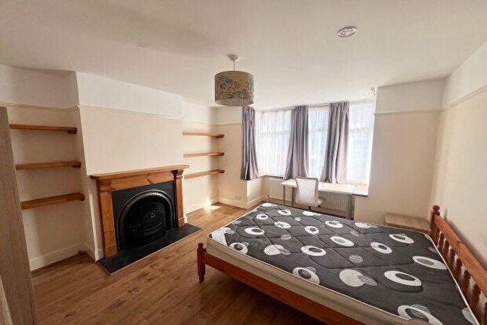 4 Bedroom Property To Rent In Fourth Avenue, Bristol, BS7