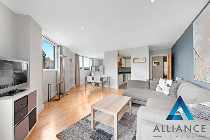 2 Bedroom Flat To Rent In Lime House Court, London, E14