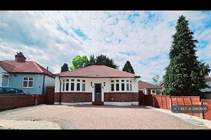 4 Bedroom Bungalow To Rent In Sandy Lane, Orpington, BR6