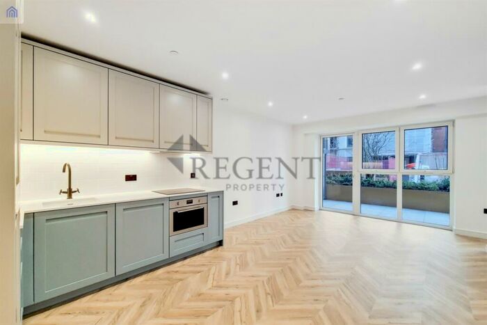Apartment To Rent In Canning House, Kingston Upon Thames, KT1