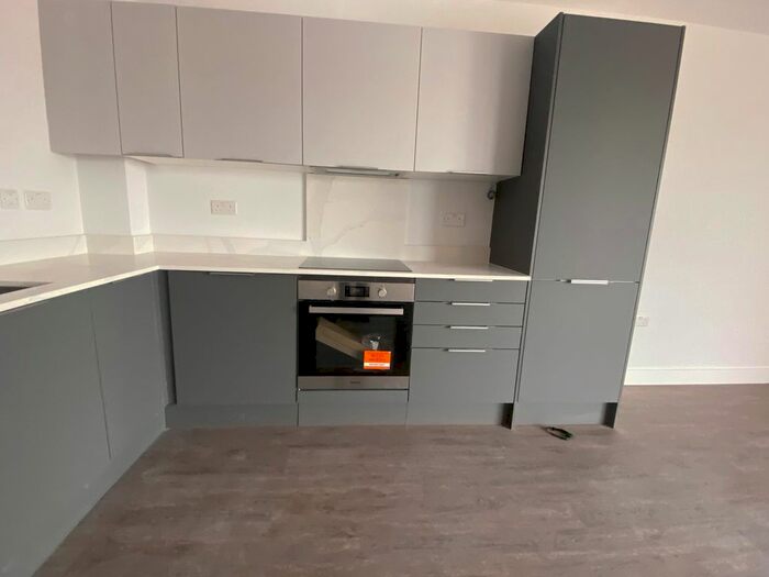 1 Bedroom Flat To Rent In Southall, UB2