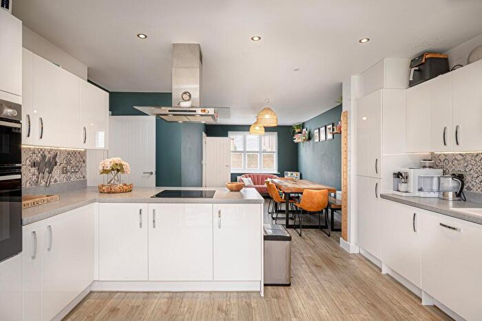 4 Bedroom Detached House For Sale In Miller Street, Saffron Walden, CB10